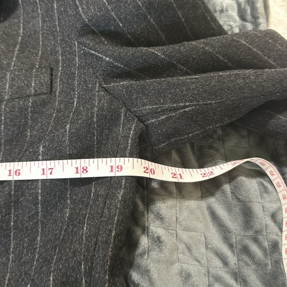 MaxMara Woman’s Classic & Trendy Wool Power Pinstriped Blazer - Picture 8 of 12
